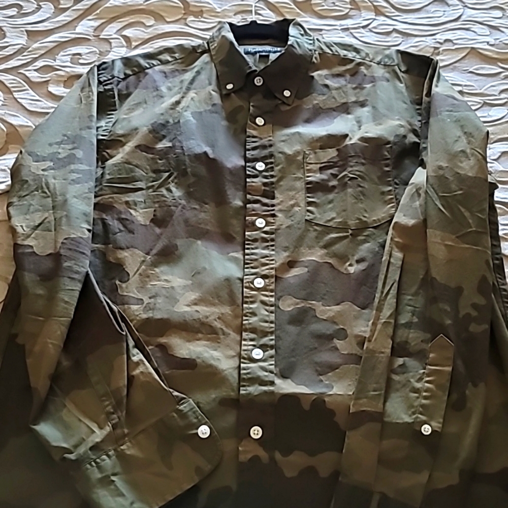 Casual button up shirt